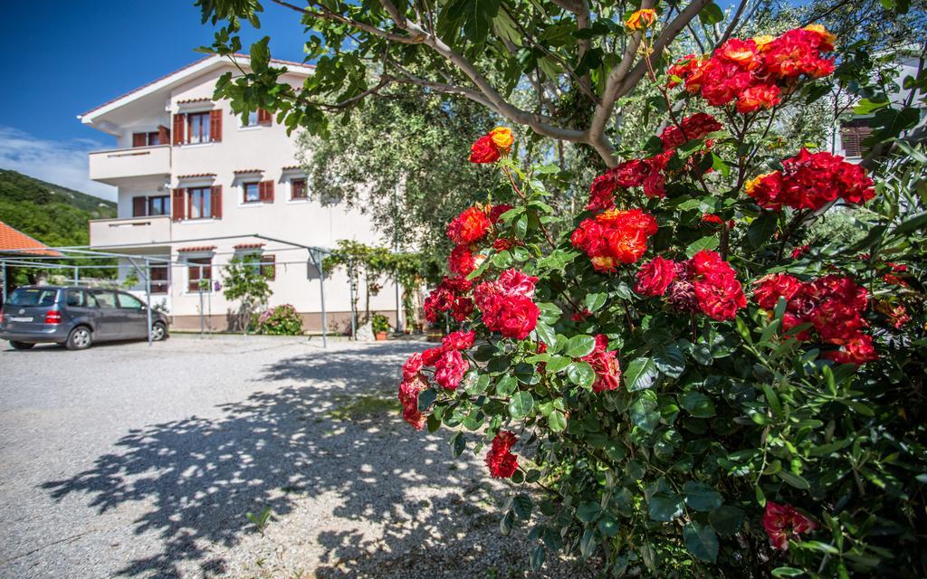 Apartments Maja And Sanja Baska  Exterior photo